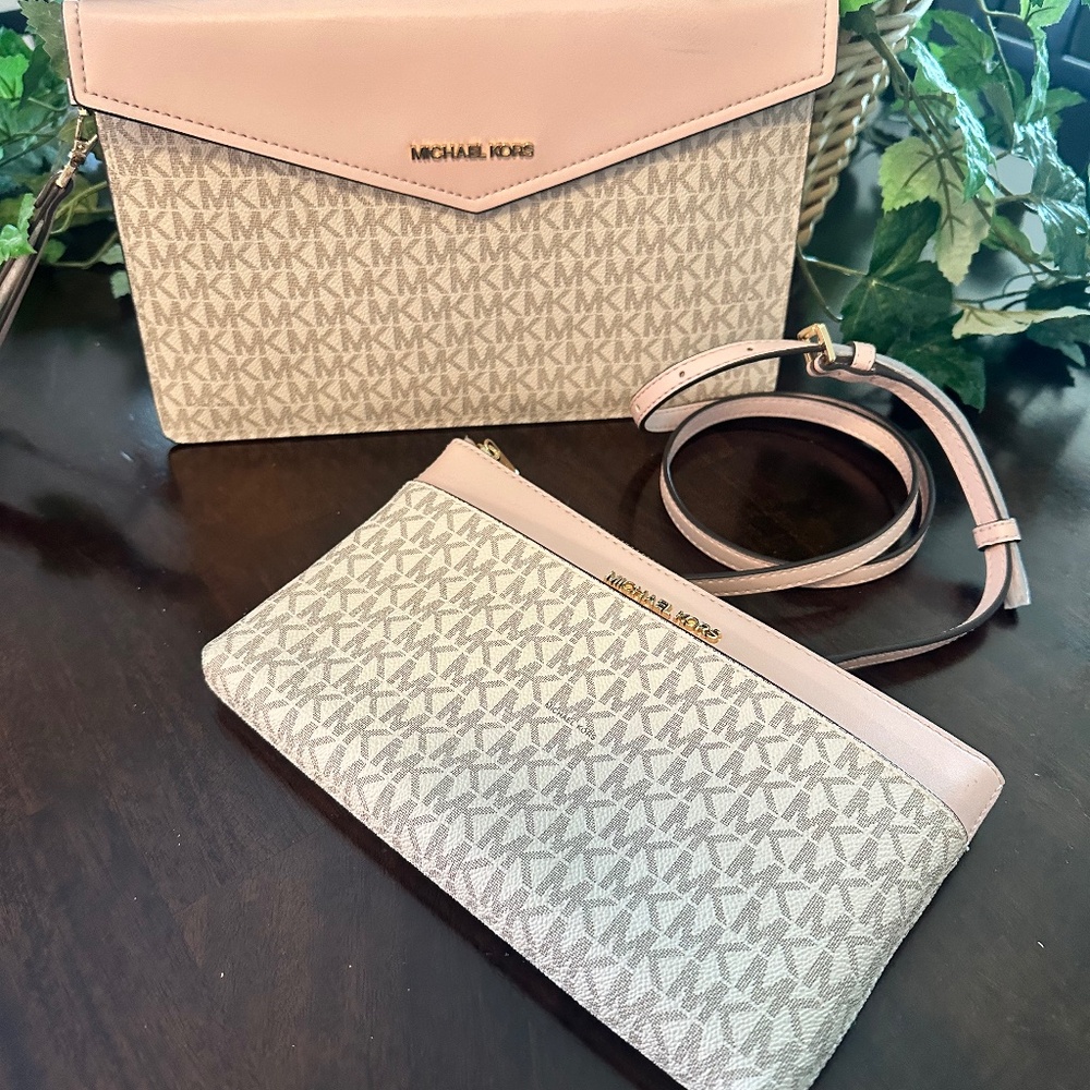 Michael Kors Clutch & Cross Body - Blush Pink